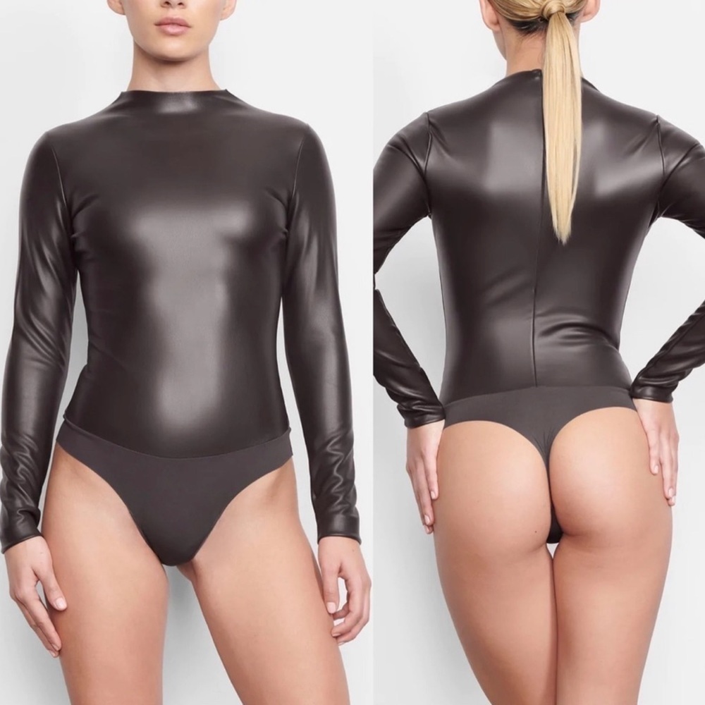 SKIMS FAUX LEATHER MOCK NECK BODYSUIT SOOT NWT (SOLD OUT) 🖤 SIZE XL LONG SLEEVE
